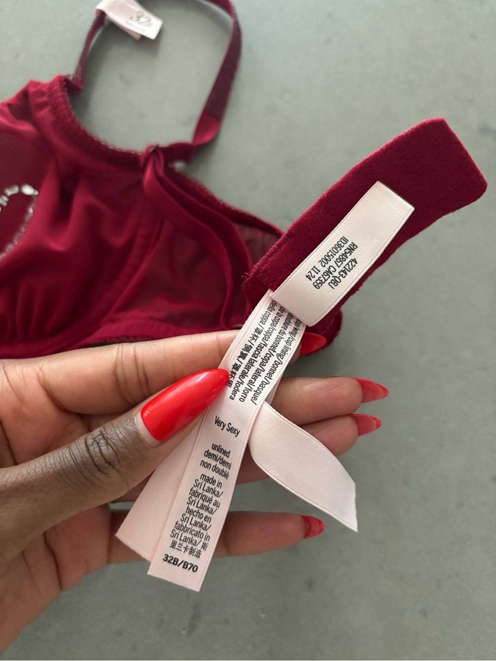 VS Red Rhinestone Heart Lingerie Set - Picture 4 of 7
